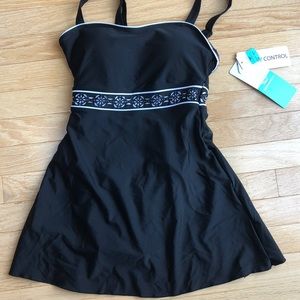 NWT Black adjustable swimwear one piece size 8